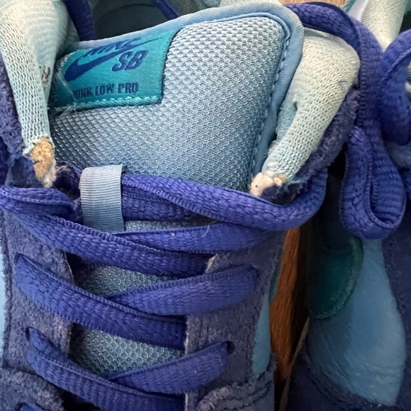 Gently used- Nike SB Dunk Low
Blue Raspberry Size 7 Men – Rare Fruit Pack - Picture 10 of 10